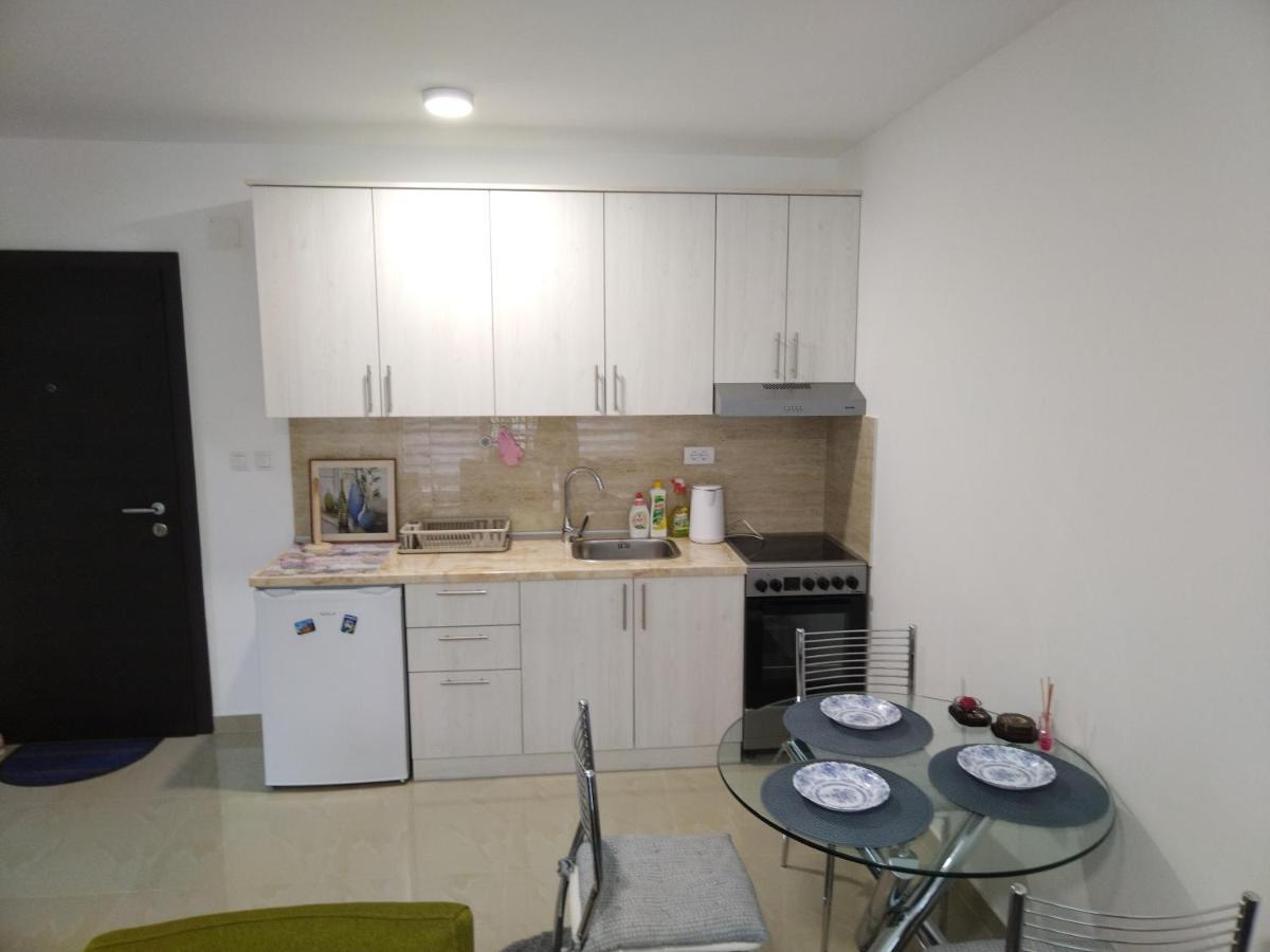 Apartman "N" Srebrno Jezero Ostrovo Eksteriør bilde